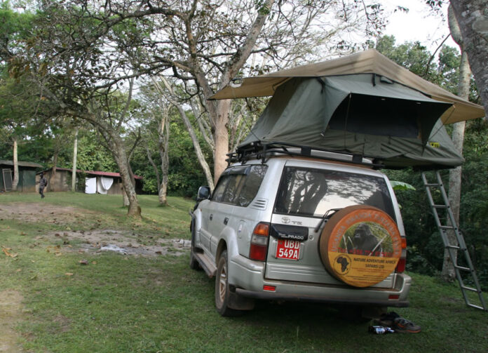 Uganda Rooftop tent car